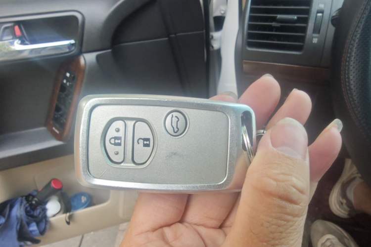 Used Toyota Prado 2010 4.0L Automatic VX NAVI Vehicle Key