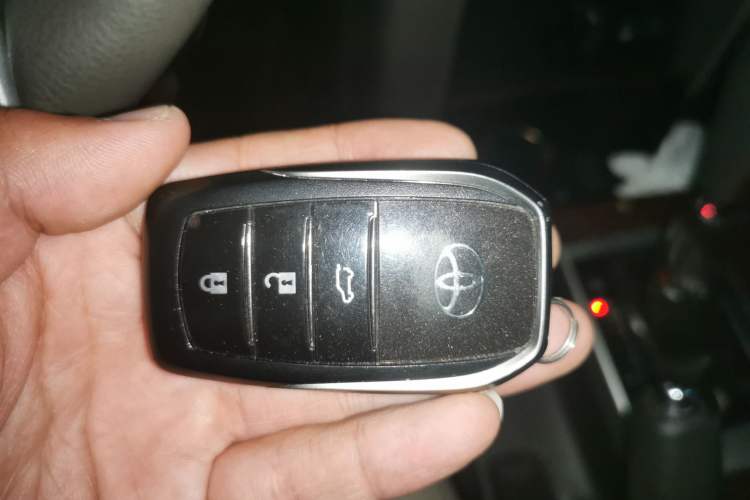 Used Toyota Prado 2010 4.0L Automatic TX Vehicle Key