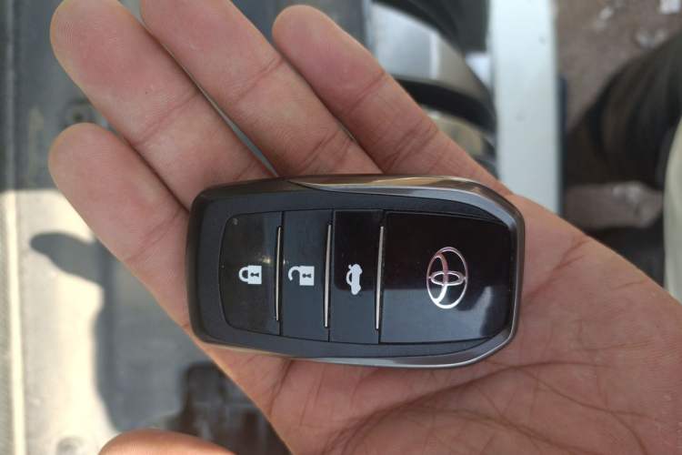 Used Toyota Prado 2010 4.0L Automatic VX NAVI Vehicle Key