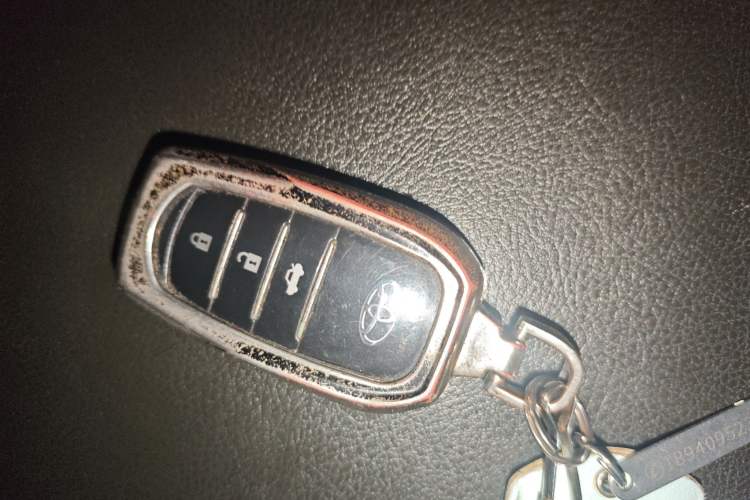 Used Toyota Prado 2010 2.7L Automatic Standard Edition Vehicle Key