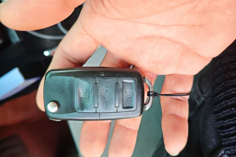 Used Toyota Prado 2010 2.7L Automatic Deluxe Edition Vehicle Key