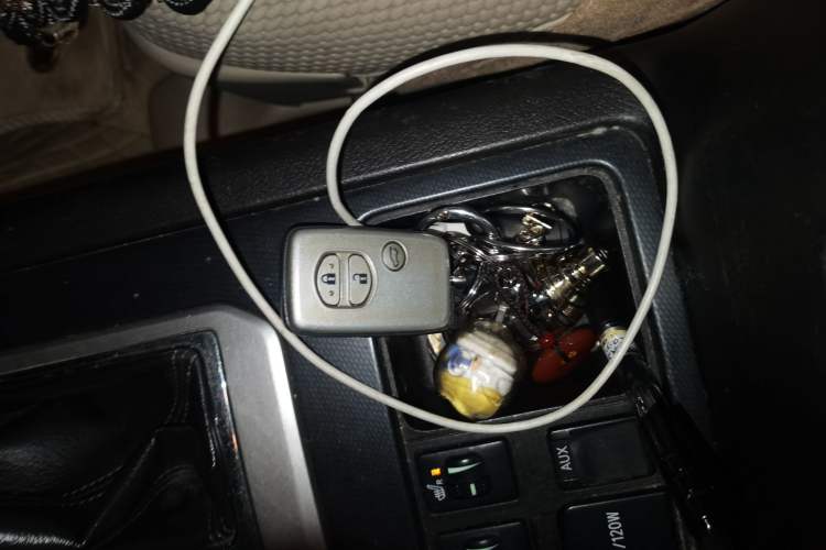Used Toyota Prado 2010 4.0L Automatic TX-L Vehicle Key