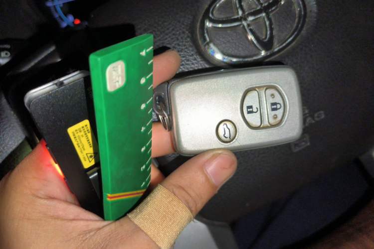 Used Toyota Prado 2010 4.0L Automatic VX NAVI Vehicle Key