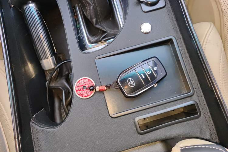 Used Toyota Prado 2010 4.0L Automatic TX-L Vehicle Key
