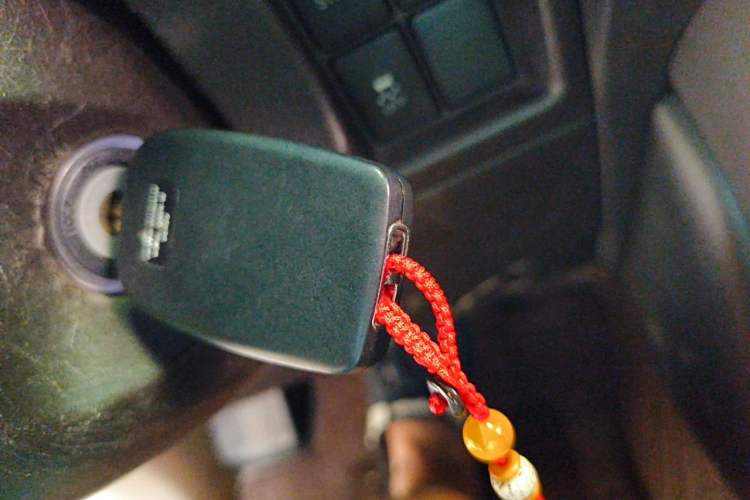 Used Toyota Prado 2010 2.7L Automatic Deluxe Edition Vehicle Key