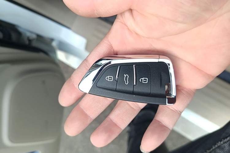 Used Toyota Prado  Vehicle Key