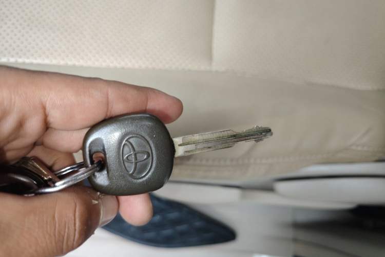 Used Toyota Prado 2010 2.7L Automatic Standard Edition Vehicle Key