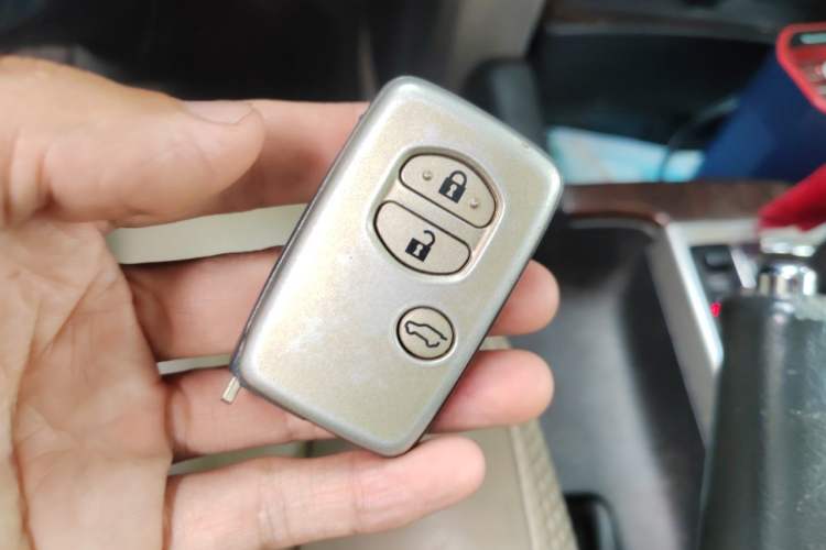 Used Toyota Prado 2010 4.0L Automatic VX NAVI Vehicle Key