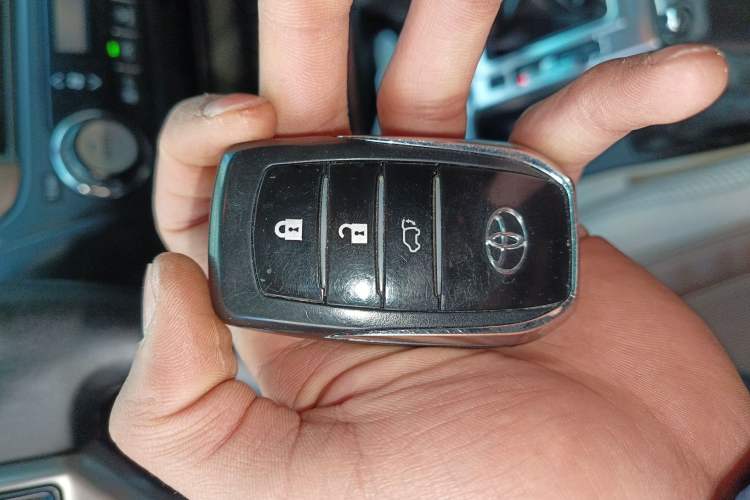 Used Toyota Prado 2010 4.0L Automatic VX Vehicle Key