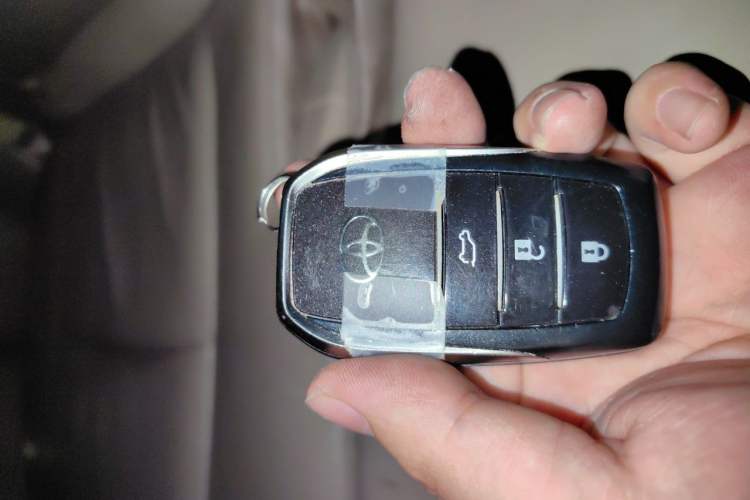 Used Toyota Prado 2010 4.0L Automatic TX-L NAVI Vehicle Key