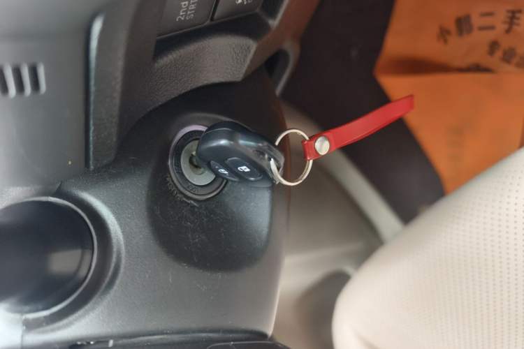Used Toyota Prado 2010 2.7L Automatic Deluxe Edition Vehicle Key
