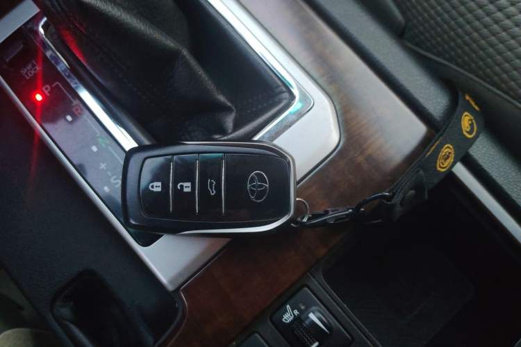 Used Toyota Prado 2010 4.0L Automatic VX NAVI Vehicle Key