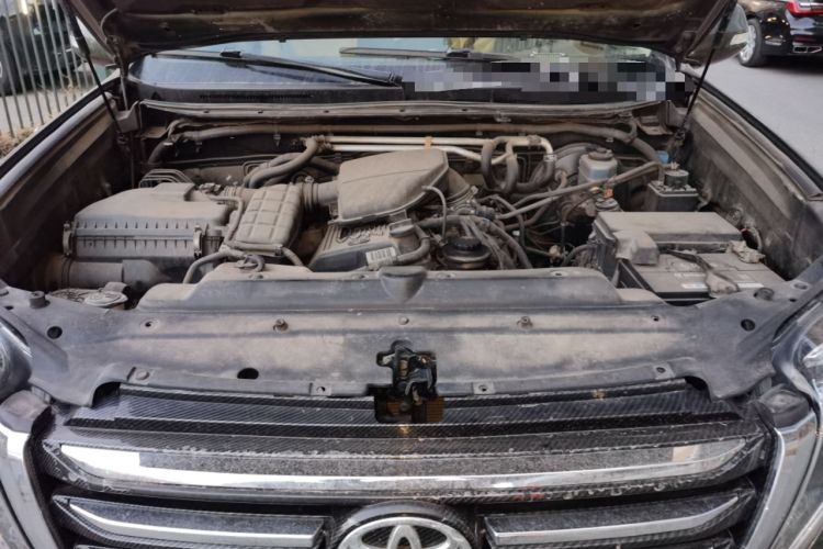 Used Toyota Prado  Engine Bay