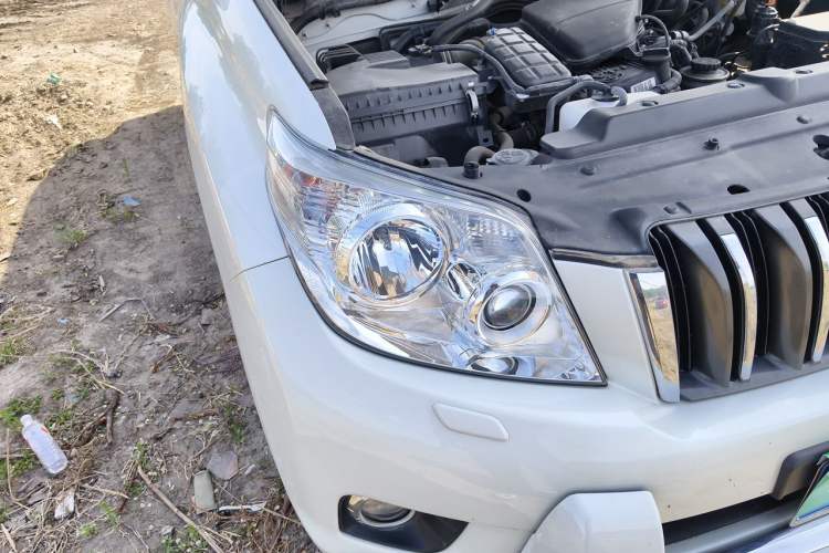 Used Toyota Prado  Right Front Headlight