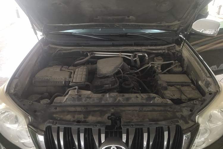 Used Toyota Prado 2012 2.7L Automatic Middle East Version Engine Bay