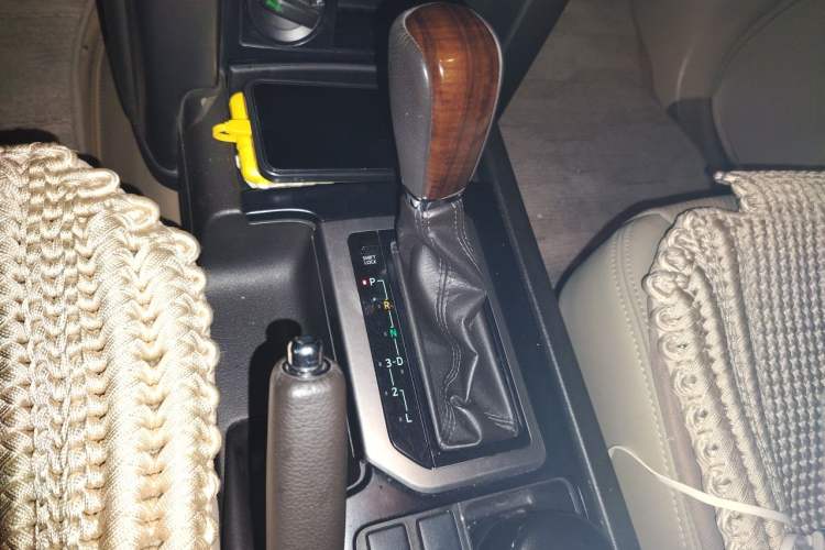 Used Toyota Prado 2012 2.7L Automatic Middle East Version Gear Lever
