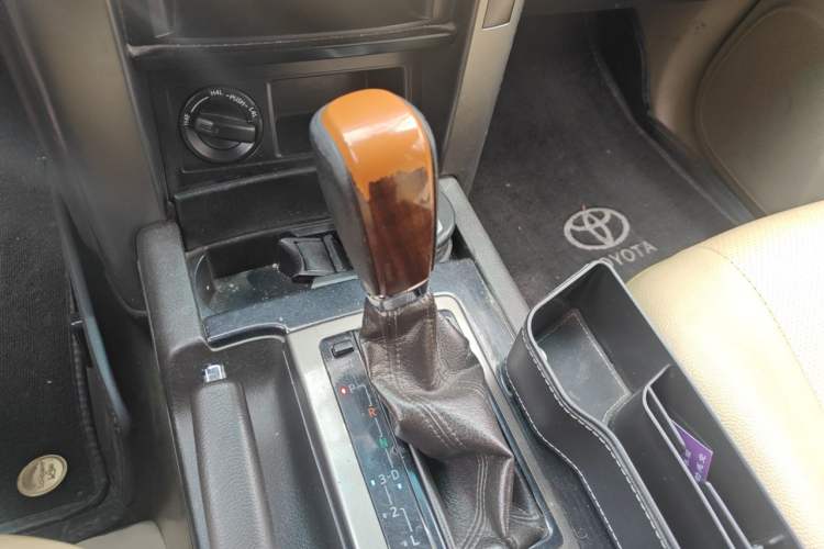 Used Toyota Prado  Gear Lever