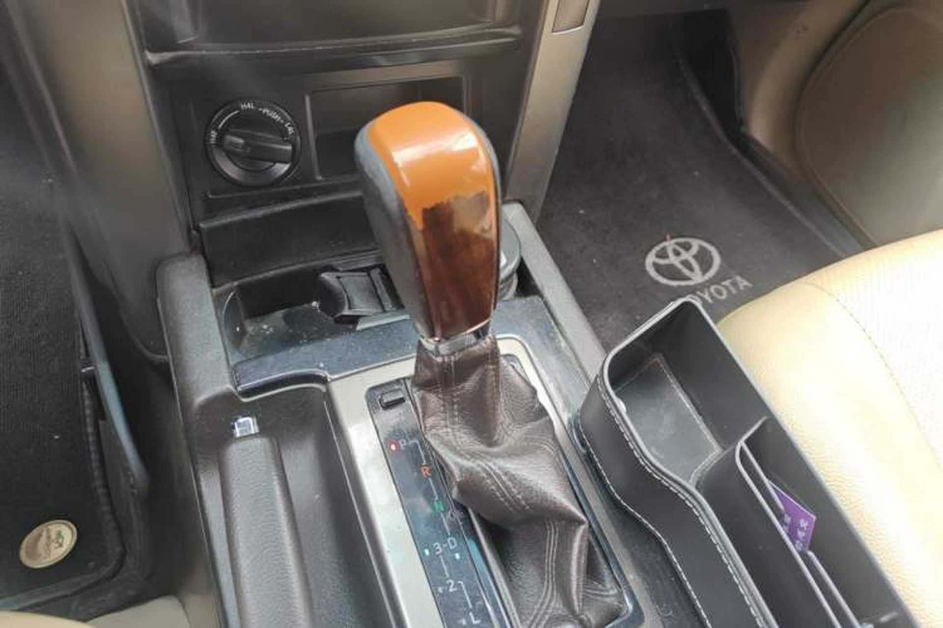 Used Toyota Prado  Gear Lever