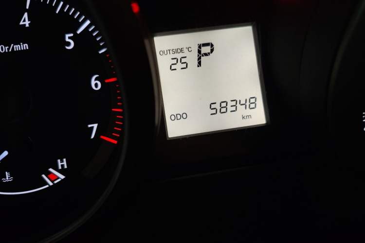 Used Toyota Prado 2012 2.7L Automatic Middle East Version Odometer Close Up