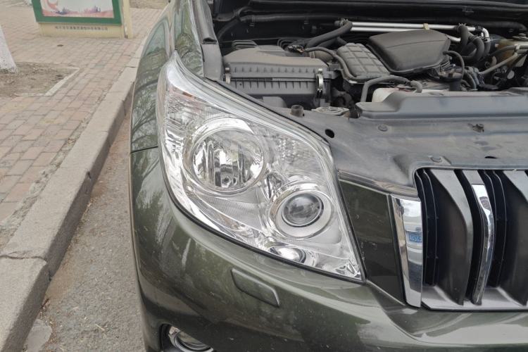 Used Toyota Prado  Right Front Headlight