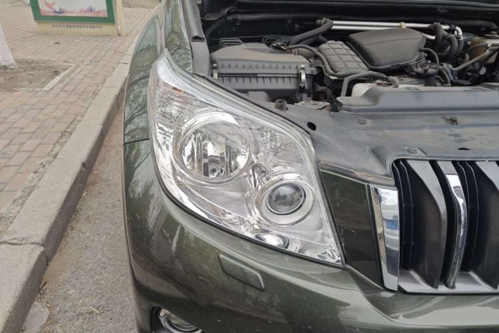 Used Toyota Prado  Right Front Headlight