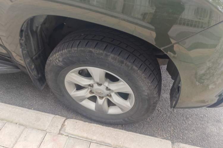Used Toyota Prado  Right Front Wheel Hub