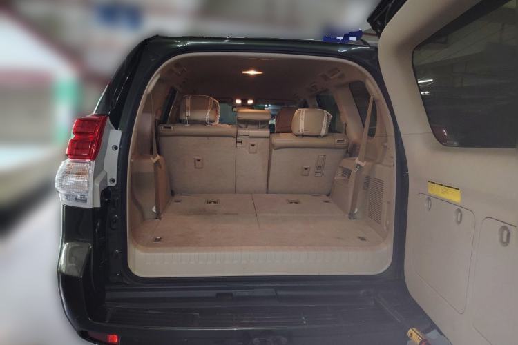 Used Toyota Prado 2012 2.7L Automatic Middle East Version Trunk