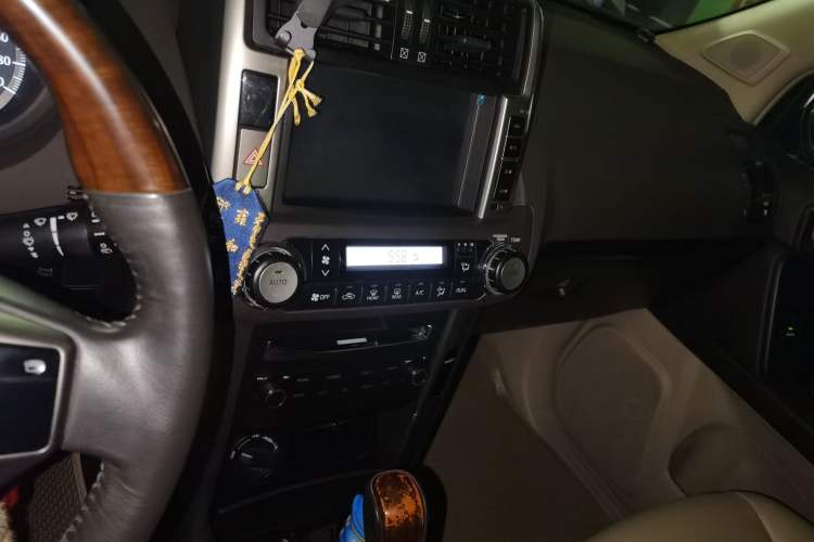 Used Toyota Prado  Audio And AC Panel