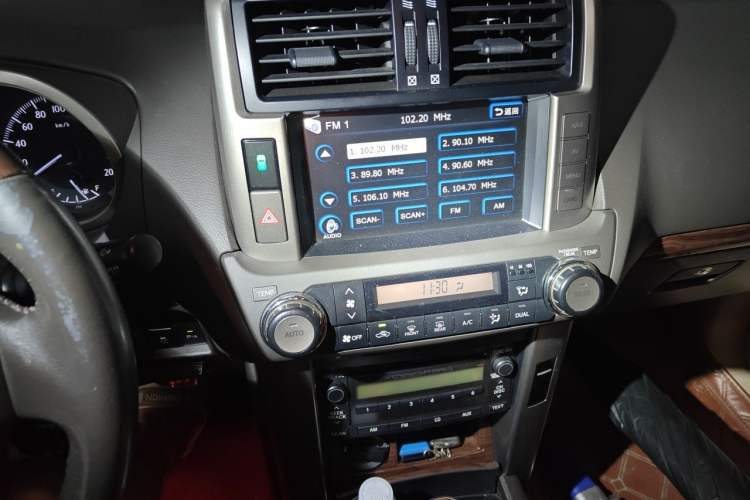 Used Toyota Prado  Audio And AC Panel