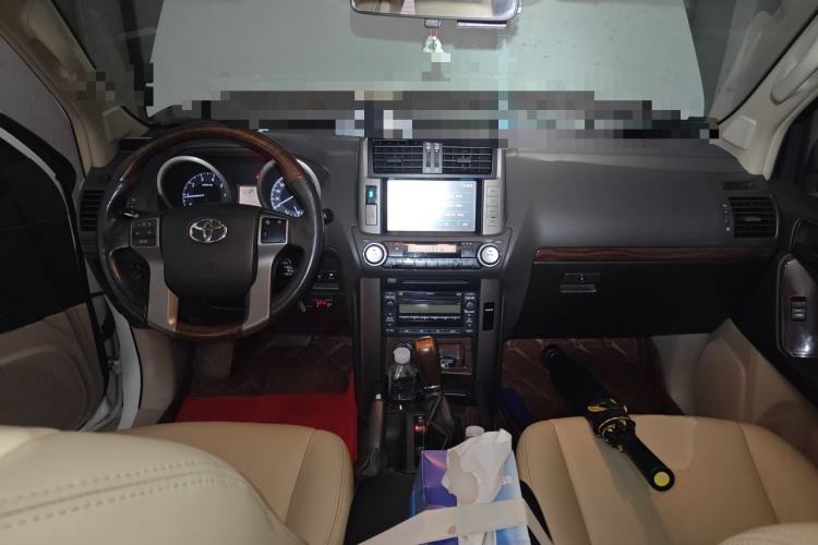 Used Toyota Prado  Center Console