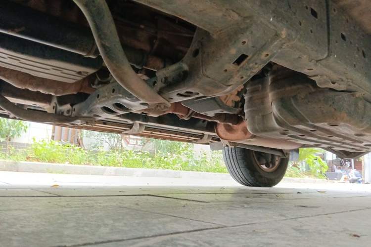 Used Toyota Prado 2012 2.7L Automatic Middle East Version Chassis Front Left