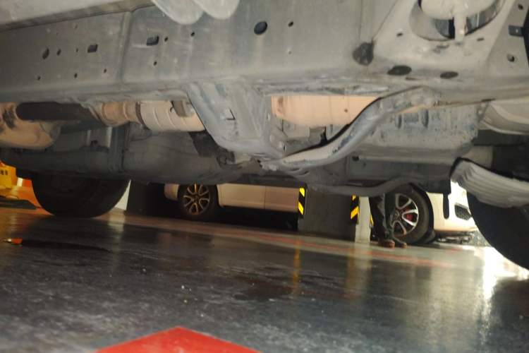 Used Toyota Prado 2012 2.7L Automatic Middle East Version Chassis Front Right