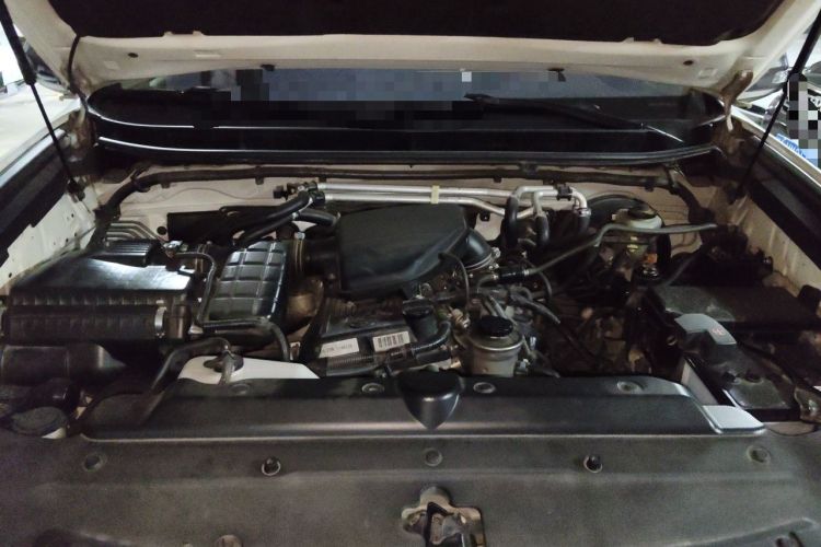 Used Toyota Prado 2012 2.7L Automatic Middle East Version Engine Bay