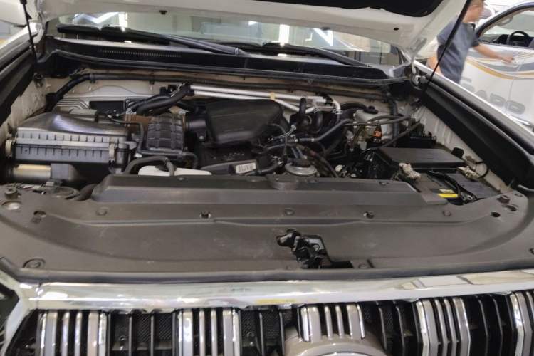 Used Toyota Prado  Engine Bay