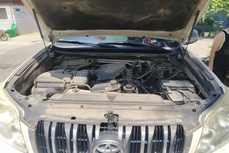 Used Toyota Prado  Engine Bay