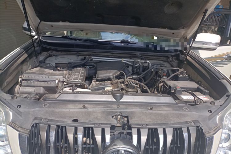 Used Toyota Prado 2012 2.7L Automatic Middle East Version Engine Bay