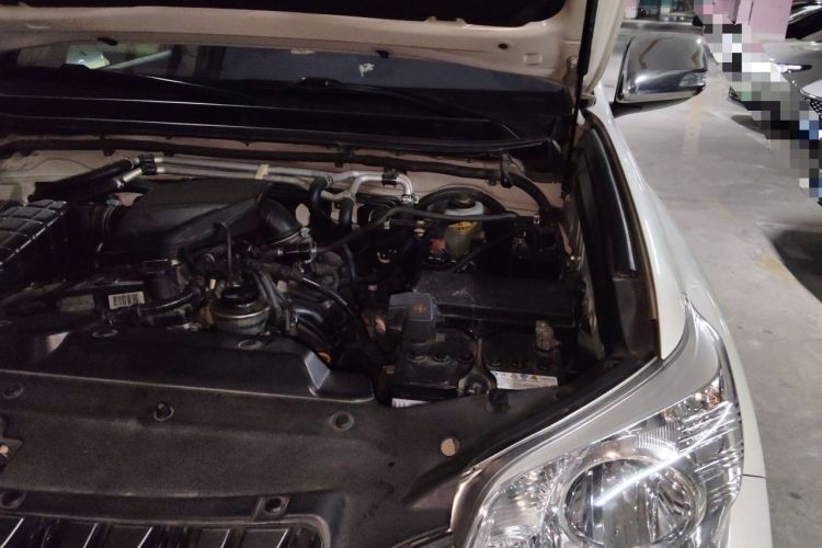 Used Toyota Prado 2012 2.7L Automatic Middle East Version Engine Bay Left