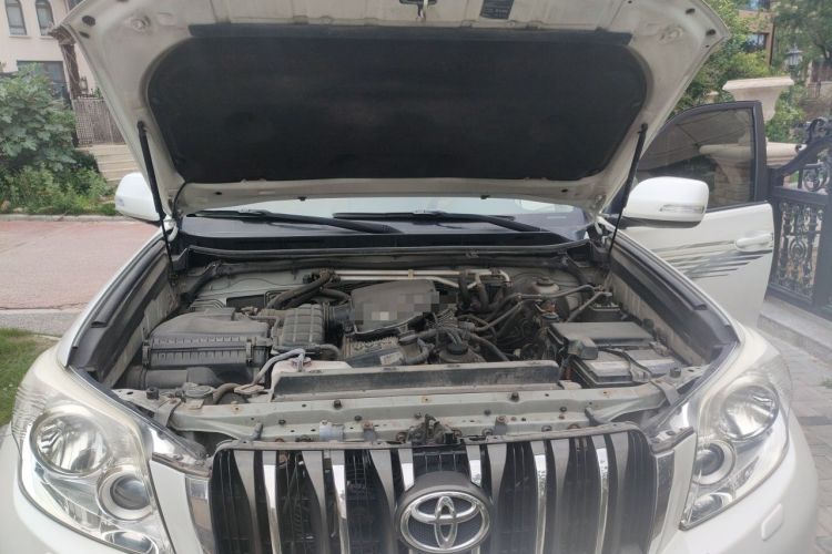 Used Toyota Prado  Engine Bay