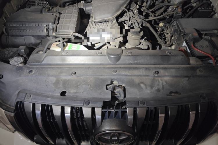 Used Toyota Prado  Engine Bay