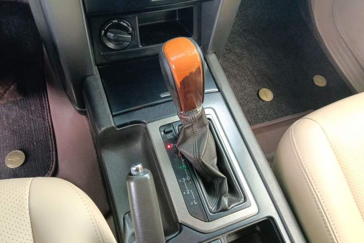 Used Toyota Prado 2012 2.7L Automatic Middle East Version Gear Lever