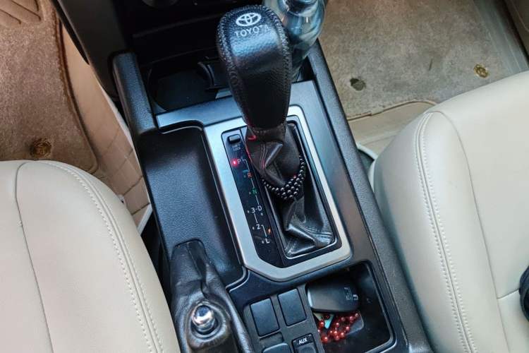 Used Toyota Prado  Gear Lever