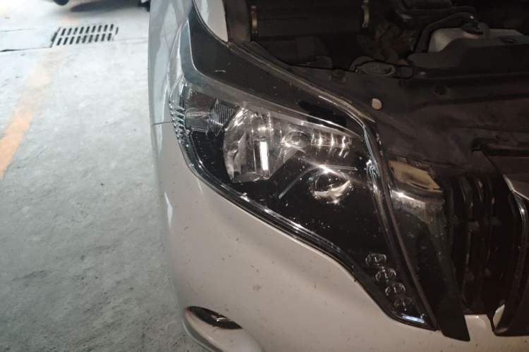 Used Toyota Prado  Right Front Headlight