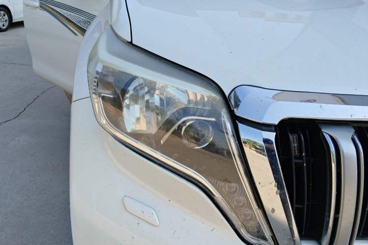 Used Toyota Prado  Right Front Headlight