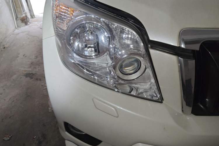 Used Toyota Prado  Right Front Headlight