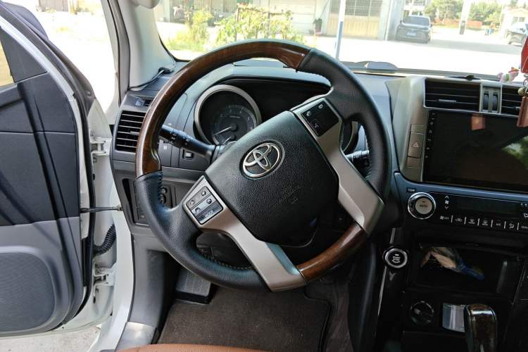 Used Toyota Prado  Steering Wheel
