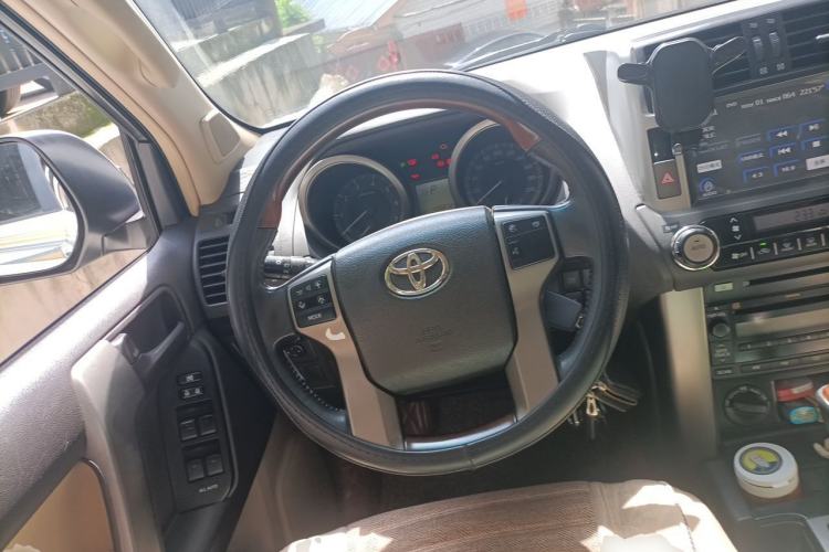 Used Toyota Prado 2012 2.7L Automatic Middle East Version Steering Wheel