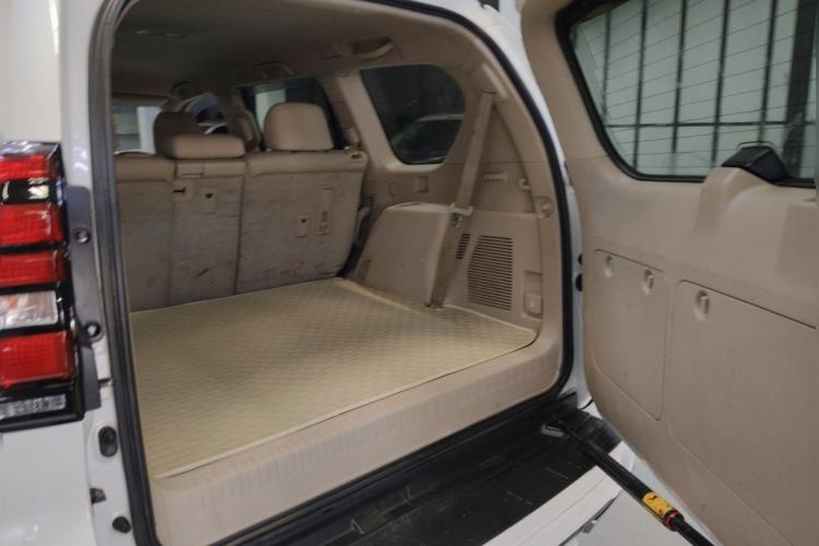 Used Toyota Prado  Trunk