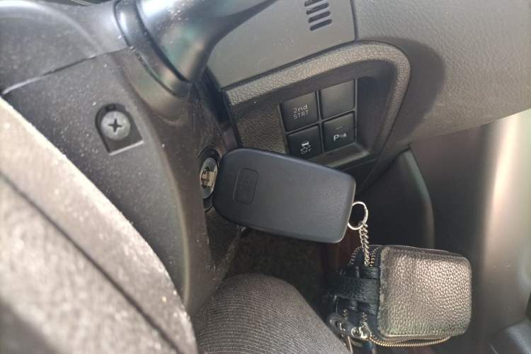 Used Toyota Prado 2012 2.7L Automatic Middle East Version Vehicle Key