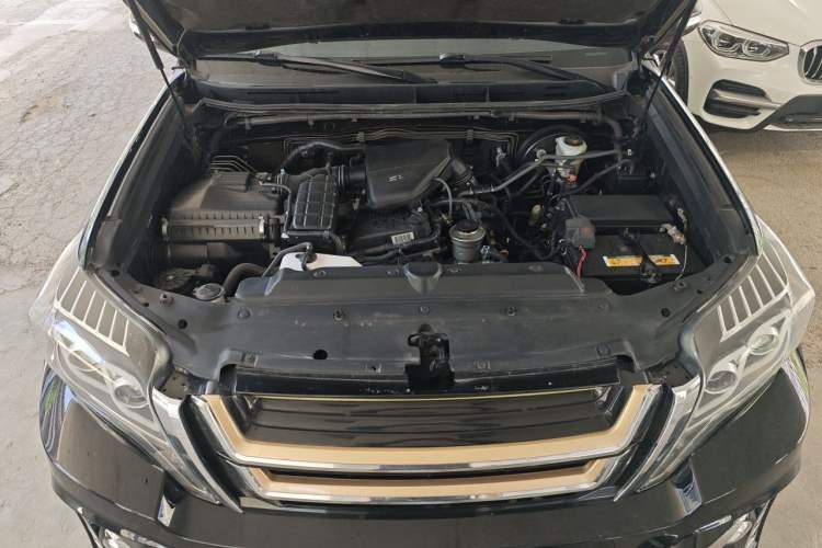 Used Toyota Prado  Engine Bay