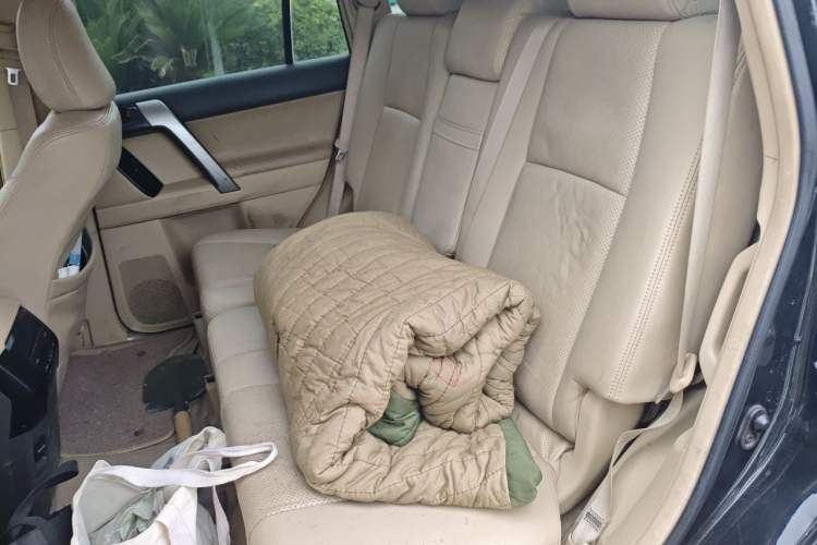 Used Toyota Prado 2013 2.7L Manual Parallel Import Left Rear Seat